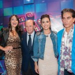 En Colombia los hombres mayores siempre consiguen mujeres jóvenes